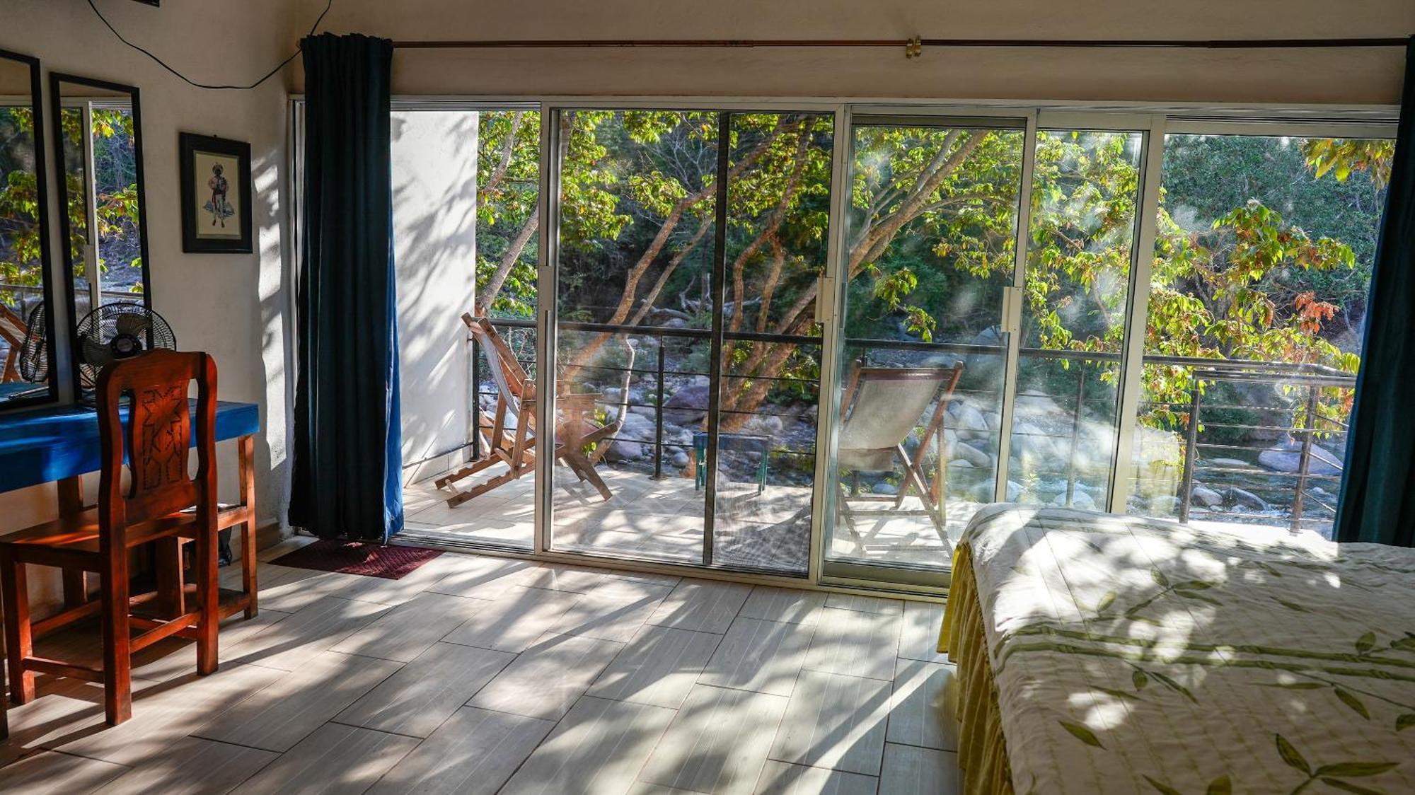 פוארטו ואלארטה Casa Rio Cuale And River Retreat מראה חיצוני תמונה